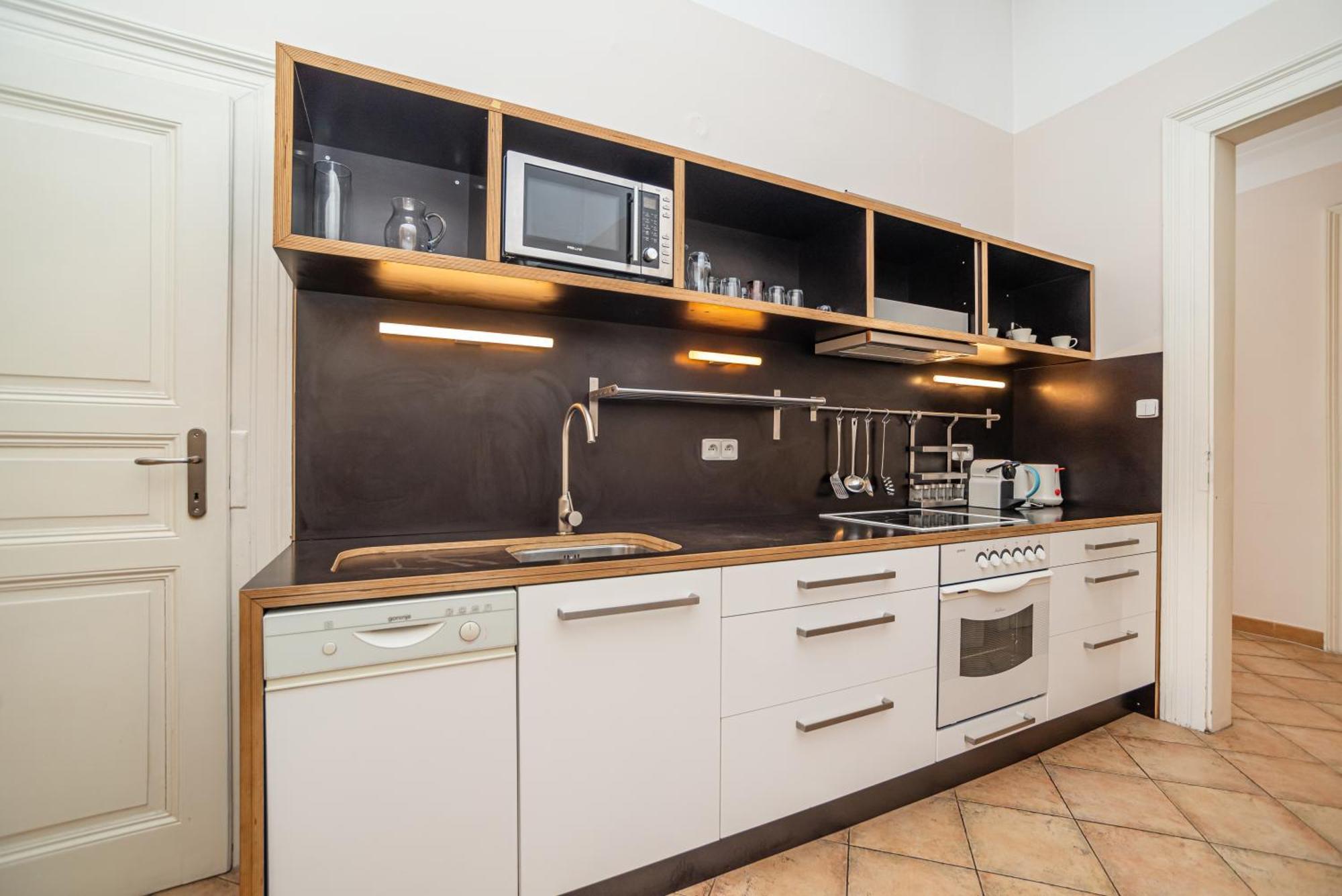 Large And Modern Apartment In The Heart Of ปราก ภายนอก รูปภาพ