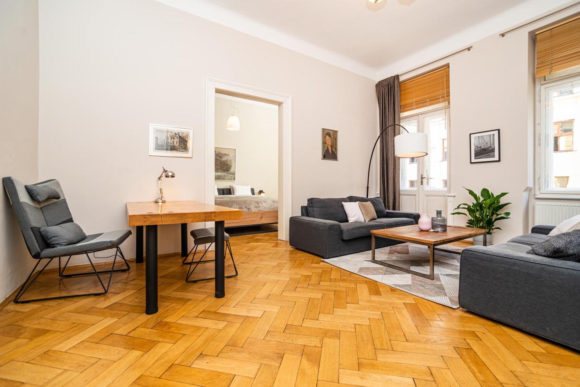 Large And Modern Apartment In The Heart Of ปราก ภายนอก รูปภาพ