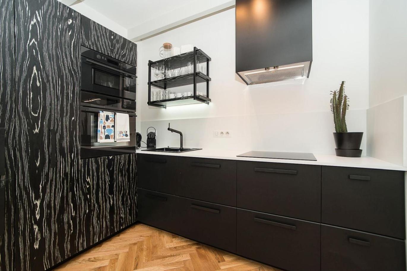 Large And Modern Apartment In The Heart Of ปราก ภายนอก รูปภาพ