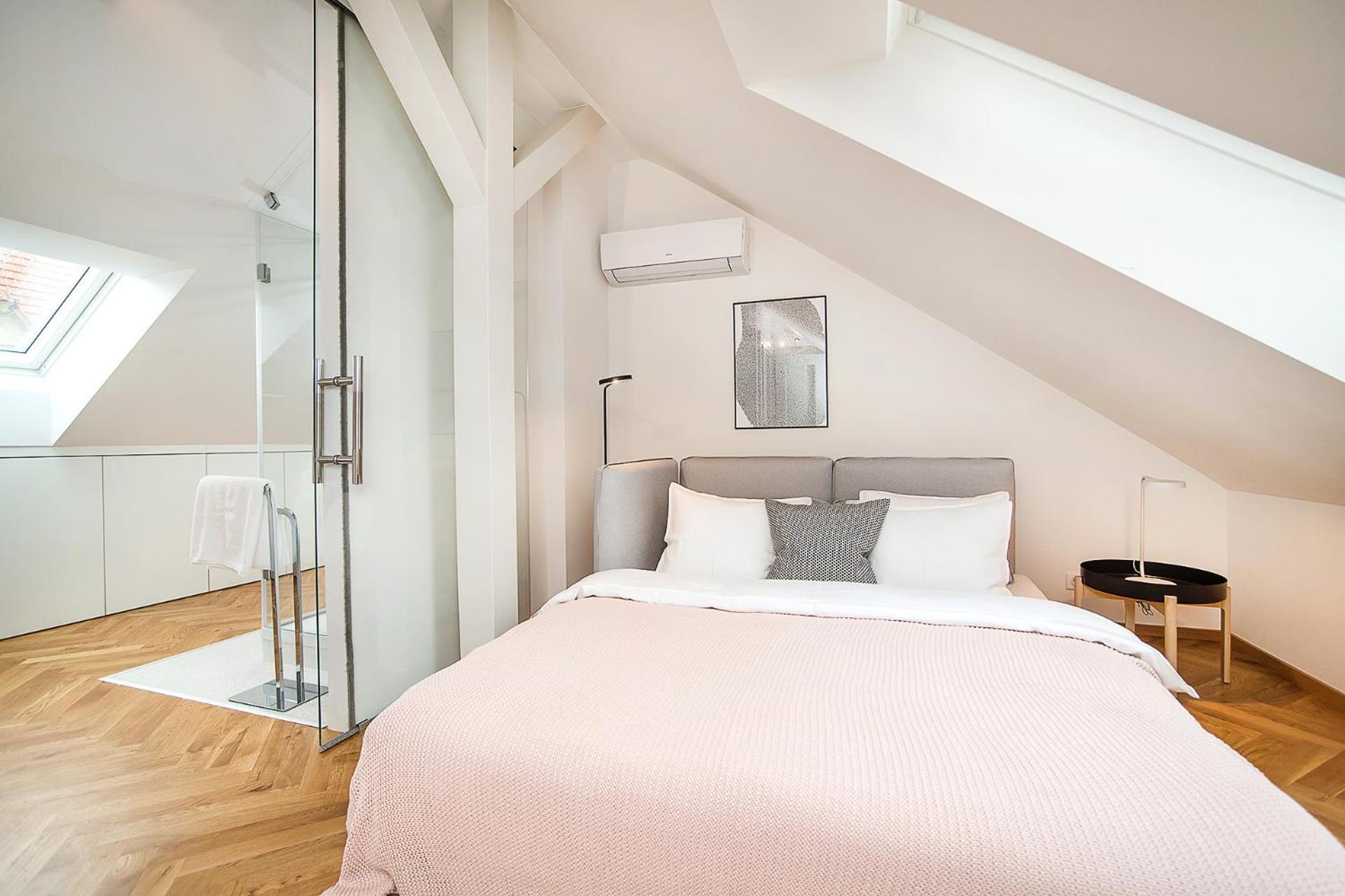 Large And Modern Apartment In The Heart Of ปราก ภายนอก รูปภาพ